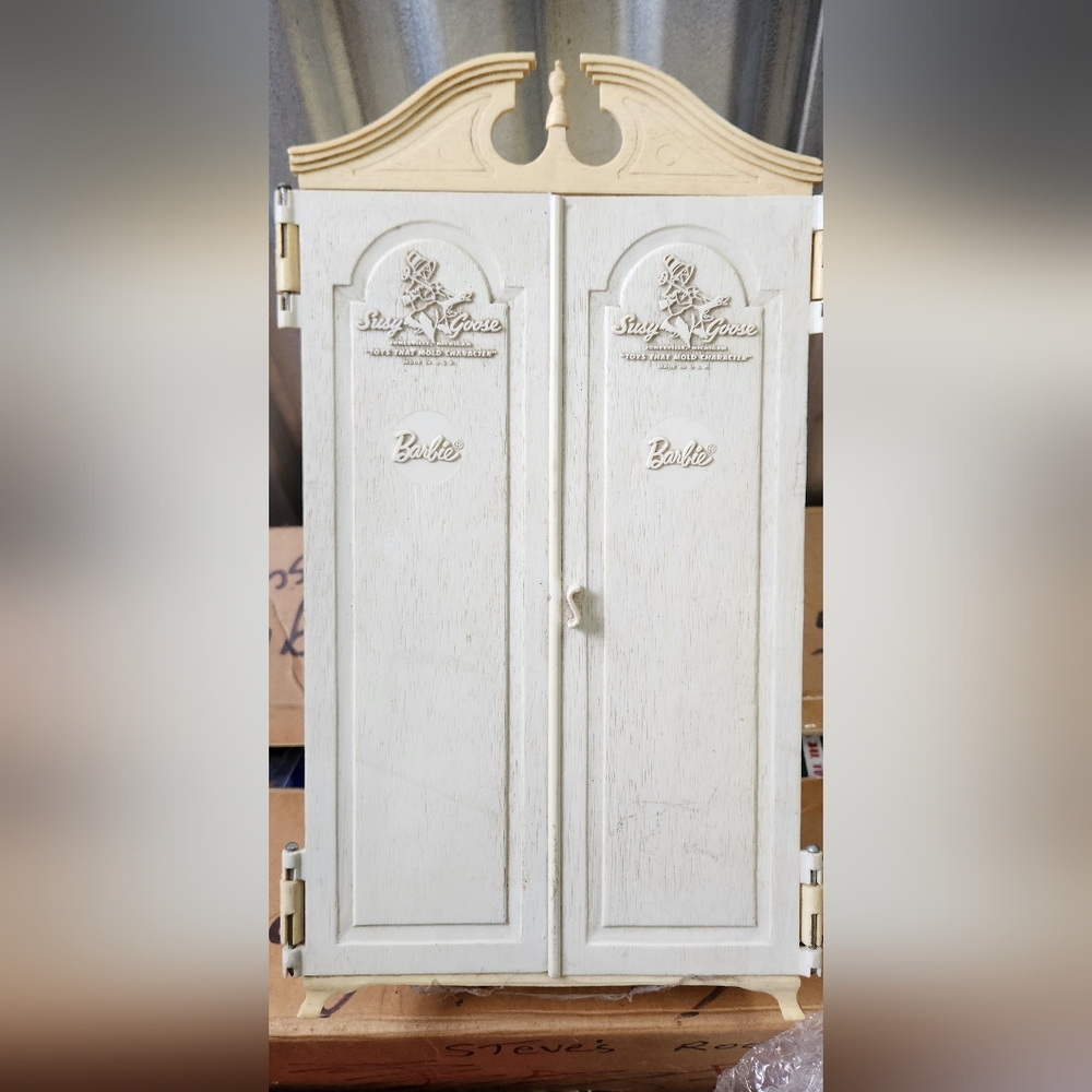 Susy Goose Barbie doll wardrobe armoire 1963 accessories dollhouse
